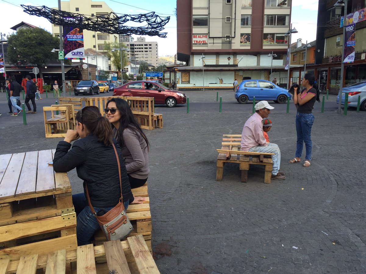 Los niños en el espacio público. La Mariscal cambia poco a poco. La Operación Urbana Sostenible - OPUS funciona!