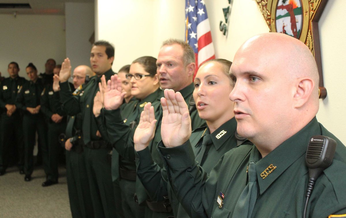 SarasotaSheriff's tweet photo. Please help us welcome and help us protect 12 new deputies sworn in today by Sheriff Knight. #LESM #SCSOService https://t.co/gOcqxxSsMi