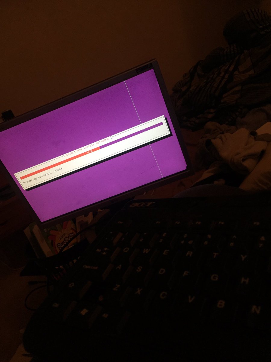 dynamite_web's tweet image. Installing a #Ubuntu #server in our office
