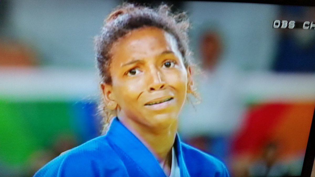 la joie de la Brésilienne Rafaela Silva 1ère medaille d'or pr le Brésil sur ces Jeux de #Rio2016 #judo #emotionpure