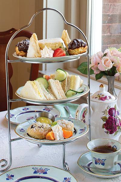 TeaTimeMag's tweet image. Today we are wishing we were #TakingTea at The English Rose Tearoom in Chattanooga, TN. bit.ly/GetTakingTea