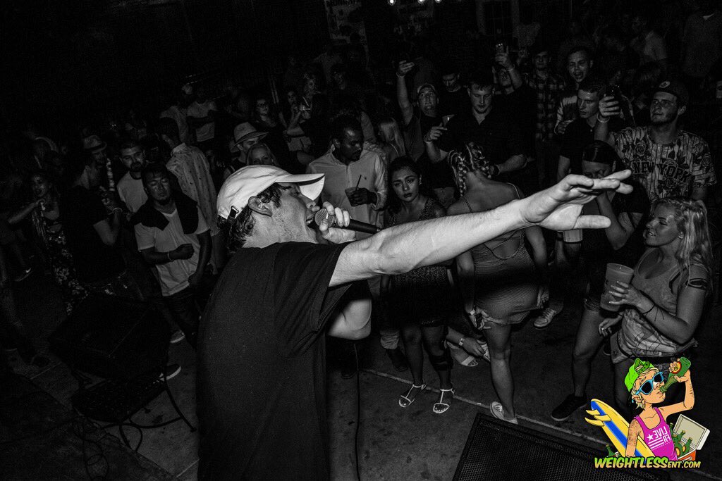 WeightlessEnt's tweet image. #WeightlessSummerFiesta