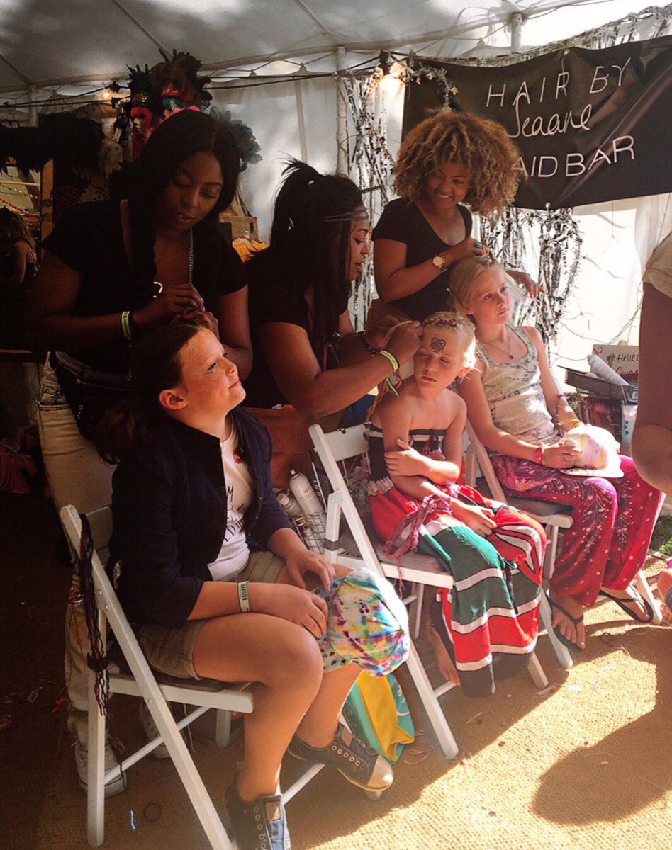 HairBySeaane's tweet photo. Surreal experience 🌸🌺🌸 @WildernessHQ you were incredible! @UNITEHAIRUK @unicorntearsuk @MUAcosmetics @hairchalk_uk 💜 https://t.co/BF056SQo1f