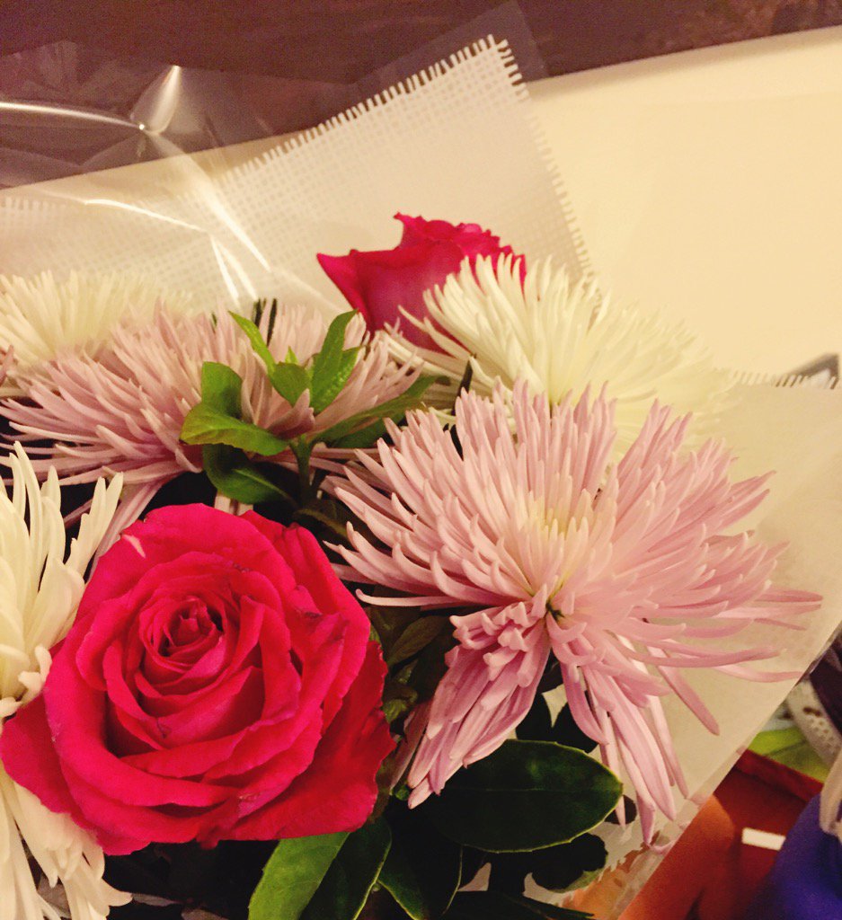 cilmaloney's tweet image. 1. COLOURFUL #fms_colourful #fmsphotoaday #littlemomentsapp my pretty flowers ❤️💐