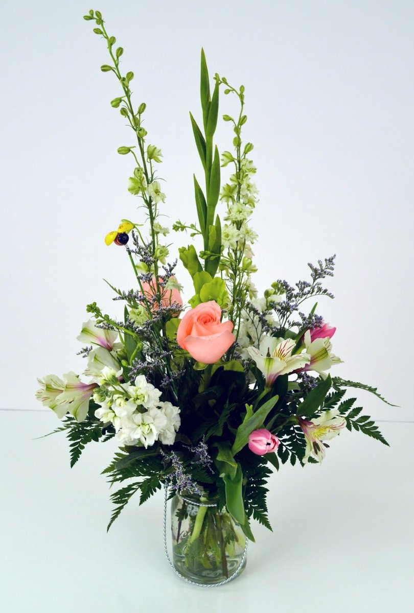 gillespiefloris's tweet photo. Send "glad" tidings for an August Birthday incorporating gladiolus!
#birthmonthflower #august #gladiolus https://t.co/mkhE9DXyGl