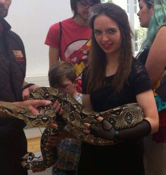 janey23_belle's tweet image. Some more photos from @WorldWizardry - the snake looks like Nagini #HarryPotter #Cosplay #Nottingham #animals