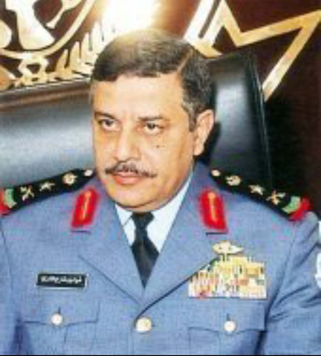 shababharb's tweet photo. #شخصيات_قيادية_من_قبيلة_حرب 
الفريق غيث بن غازي الوهبي 
قائد قوات الأمن الخاصة سابقا https://t.co/1Z22MGvK72
