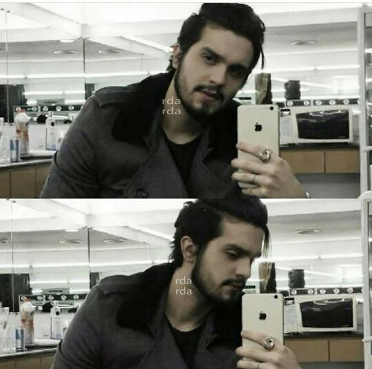 p0rvcluans's tweet photo. EU TO PASSANDO MAL COM ESSAS FOTOS SCRR DE ONDE ELAS SAIRAM????? #MPN #LUANSANTANA https://t.co/PecMxQpGcC