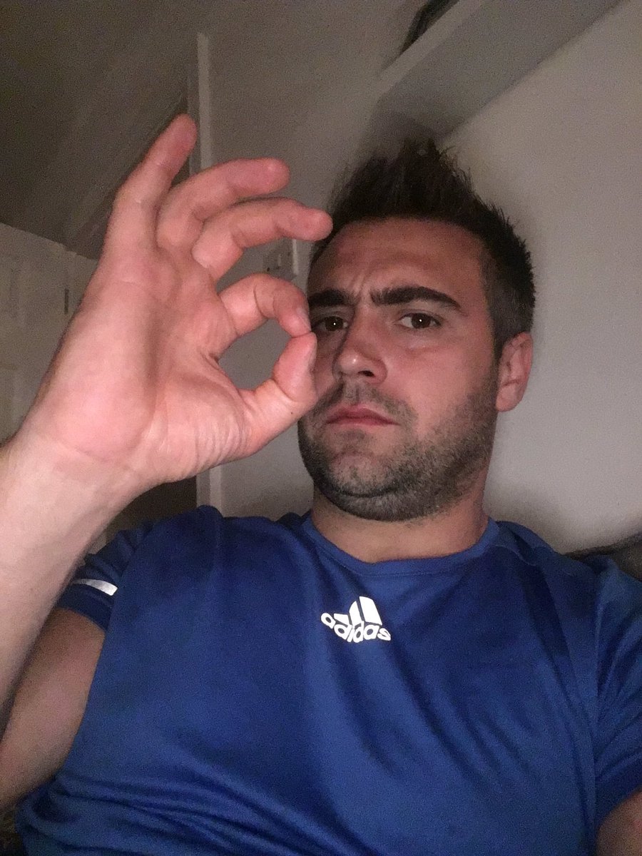 Martin09Richard's tweet photo. Cheers bro @richiejones889 👍.  @golden_ux @GoldenBear_Butt @ElliotRBodman @MNutz11 @giuliobart79 https://t.co/XECwtIjIxr