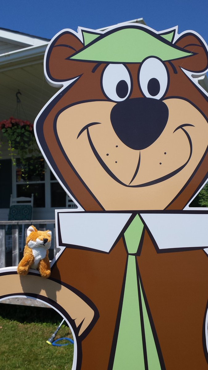 luckyfoxsnackco's tweet photo. Lucky Fox stopped by Jellystone Park for a picnic, great family camping here!
#luckyfox #peiadventures #pei #camping https://t.co/f9jFd5Gvpl