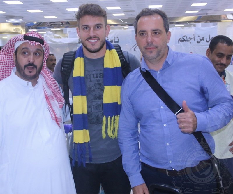 AlNassrFC's tweet photo. وصل مساء اليوم اللاعب البرازيلي برونو برونو أوفيني لمطار الملك خالد الدولي بالرياض
#NFC https://t.co/fjChi03WKB