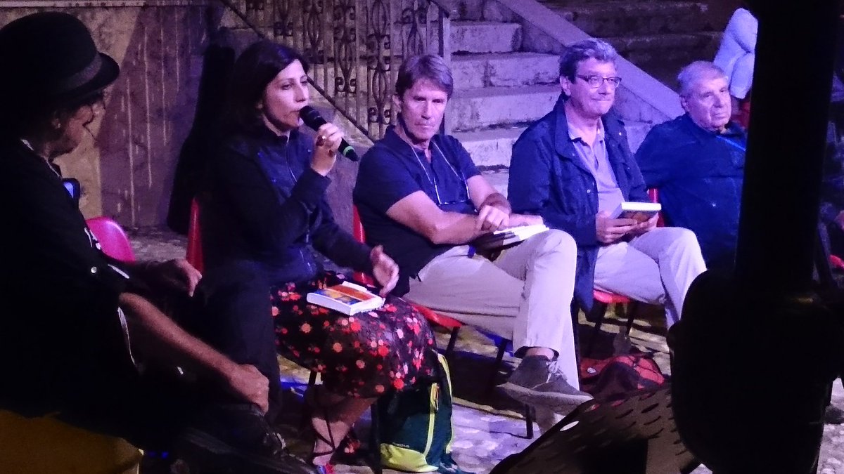 CarpinoFolkFest's tweet photo. Storie di uomini che hanno raccontato storie #animacff
#MatteoSalvatore e #EnzoDelRe https://t.co/67ry8tMEAq