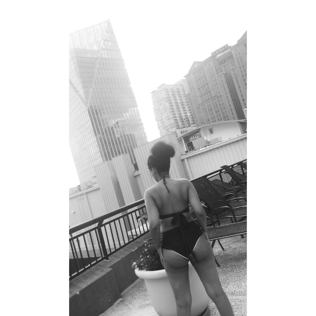 _CalientexPink's tweet photo. Kiss it 🖕🏼🖕🏼 https://t.co/SHToqgalu8