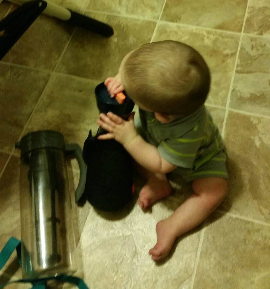JulieLtea's tweet photo. #tinyteaologist can't decide how much iced to make. @NBanicki @hoostea @DominicDallich @raventeamaven https://t.co/vBPt2Wlvrw
