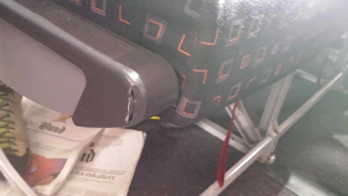 finaglinger's tweet photo. Scrappy upholstery, jaggy sharp edges. Need help to find a file, &amp; ebay seller of velcro?:-) #mendandmakedo #easyJet https://t.co/a70blD8MPt