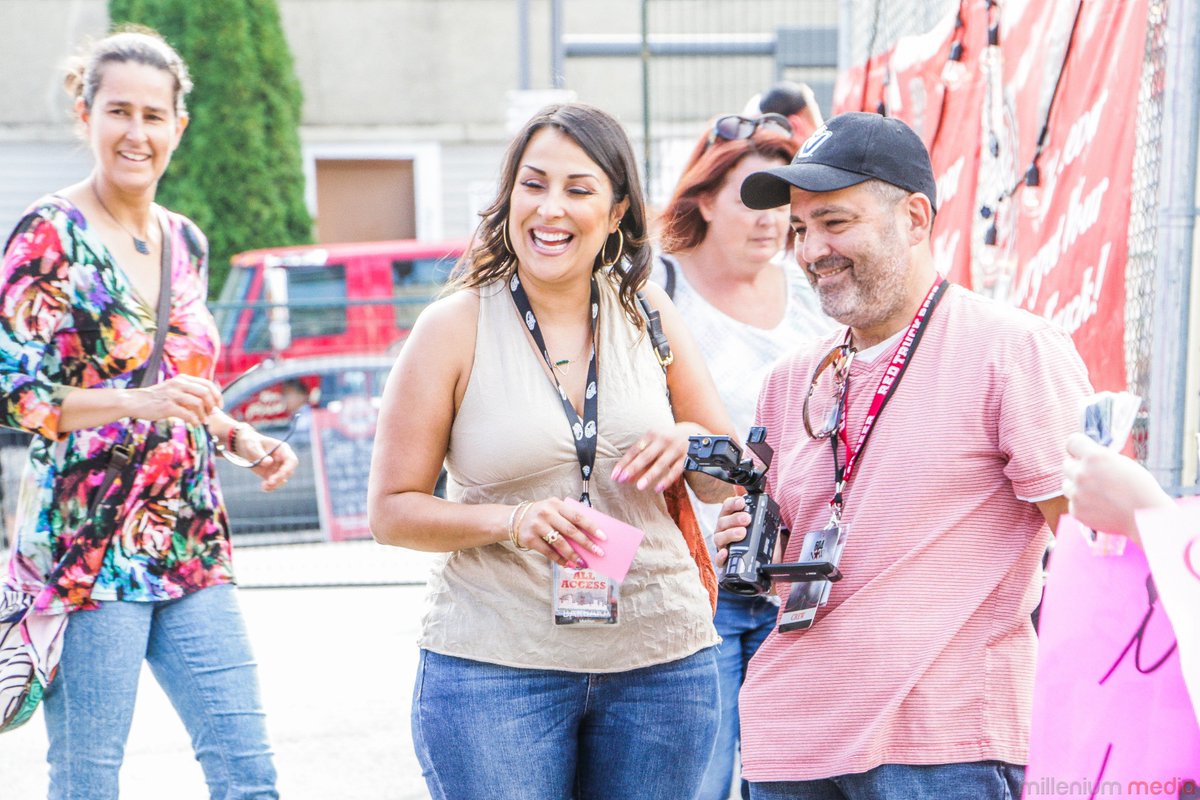 UnderK9's tweet photo. Sharing a laugh with my #Amiga @barbara_beam at the @RedTruckBeer concert series. Photo cred #MilleniumMedia @jrfm https://t.co/QqbnoZgj1w