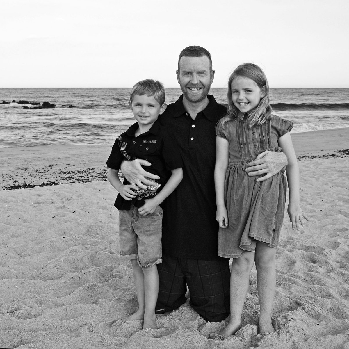 EastSideDave's tweet photo. Who crushes the beach?!  WE do!  We crush the beach!!! https://t.co/wMMA2tZVXd