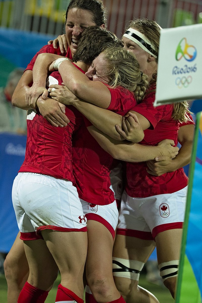 RugbyCanada's tweet photo. FT: #CAN 33-10 #GBR. Canada win #Bronze in #Rugby7s at #Rio2016! What a moment for the women! https://t.co/cAyWjlIz78