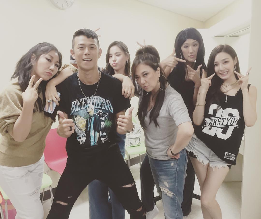 miyoungstagram's tweet photo. [INSTAGRAM] xolovestephi: Jessi or Beenzino❔🤔 ( rhetorical question fyi ) 🏀❤️ https://t.co/baS1VFn5ac https://t.co/hWY5LjSN4N