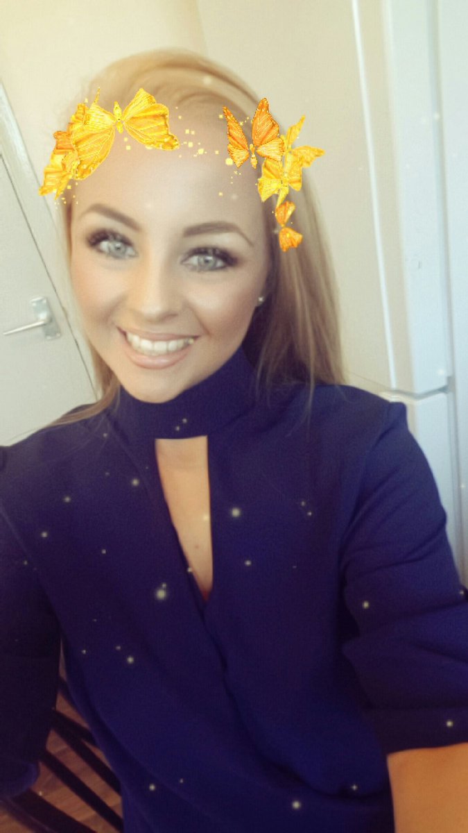 Jessica43925676's tweet photo. Saturday night in Southwoodford 💕 https://t.co/YlniGSn209