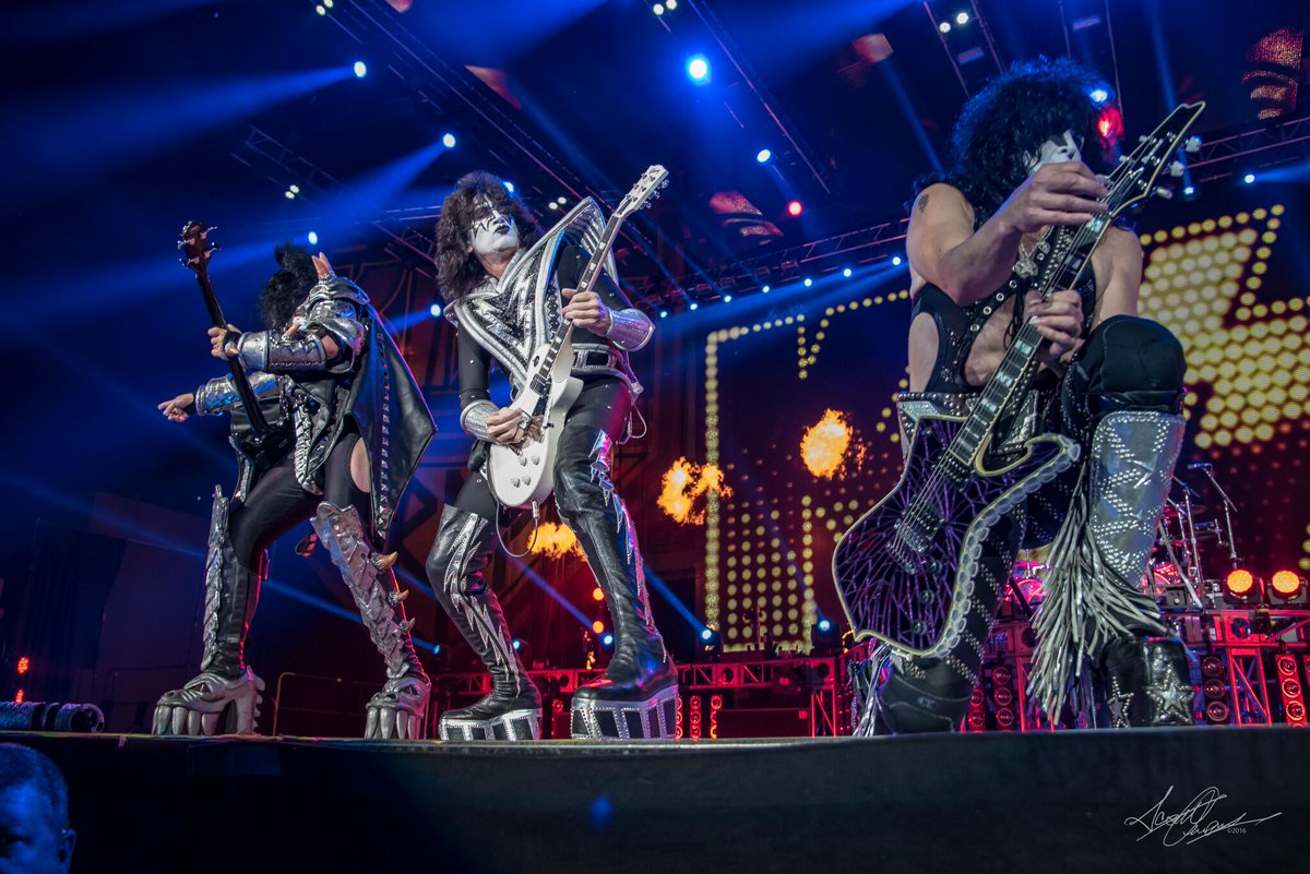 Check out the review by the newest member of the <a href="/KISSOnline/">KISS</a> army! drunkoctopus.org/2016/08/08/my-…