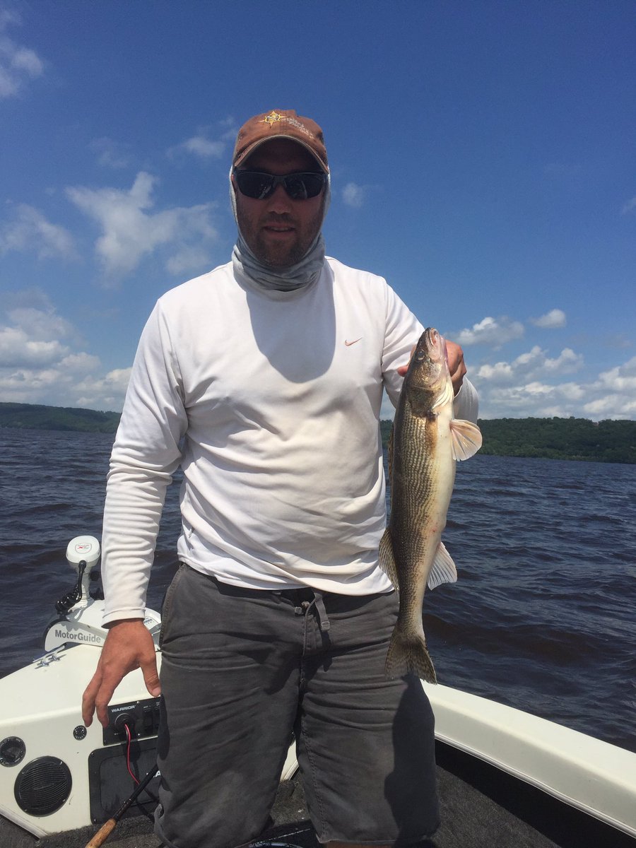 iMNfishing's tweet photo. The mighty Mississippi River has been treating us pretty well so far this August. The trolling bite is on #walleye https://t.co/ZY68O4nNEs