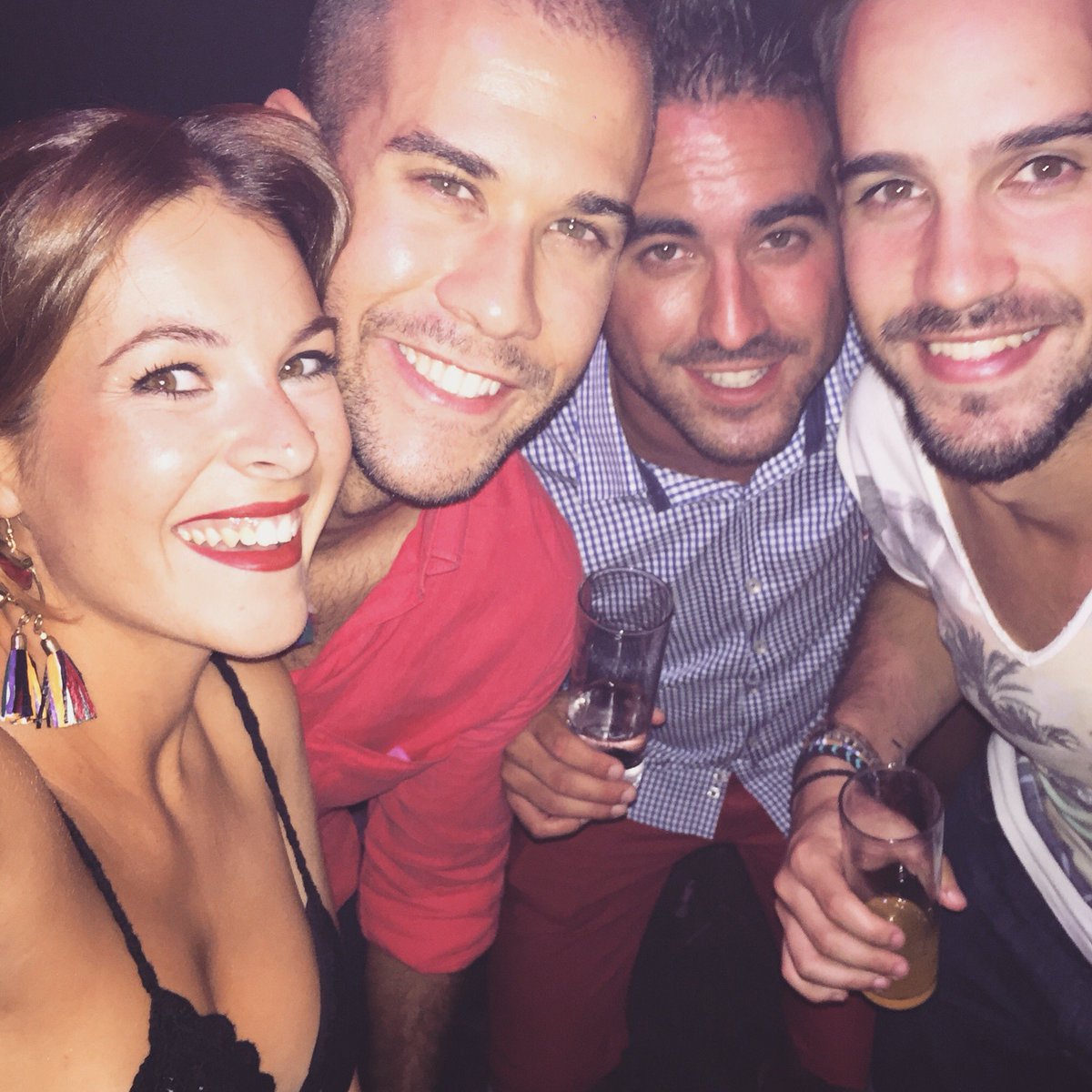 Li24h's tweet photo. Un lunes cualquiera🖖🏽❤️ @ismarunner @JGC333 #miguelillo #mandala #ilovemondays https://t.co/10vf7fxiJq