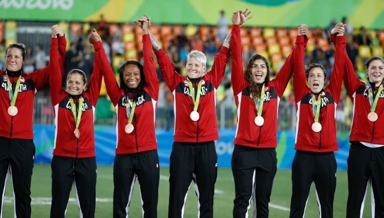 Canada's tweet photo. Canada will be the 1st recipient of a bronze medal in #RugbySevens at the #Olympics! Congrats @RugbyCanada #Rio2016 https://t.co/wVcRw1uBoX