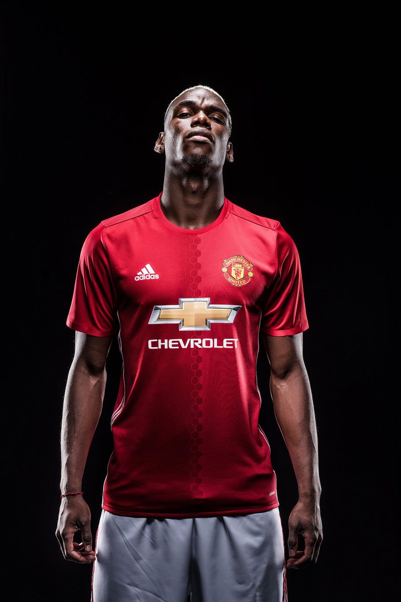 Photo confirmation of Paul Pogba's record-breaking move to Man Utd. Adidas must be loving this. (Source: <a href="/ManUtd/">Manchester United</a>)