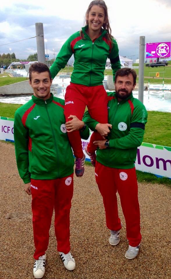 MoroccoTeam's tweet photo. #Hind_Jamili , la benjamine du canoë kayak >>  https://t.co/rVUhinZndL 
#GoMorocco
#Rio2016 #Brazil #Morocco #المغرب https://t.co/Gi6DY7ox91