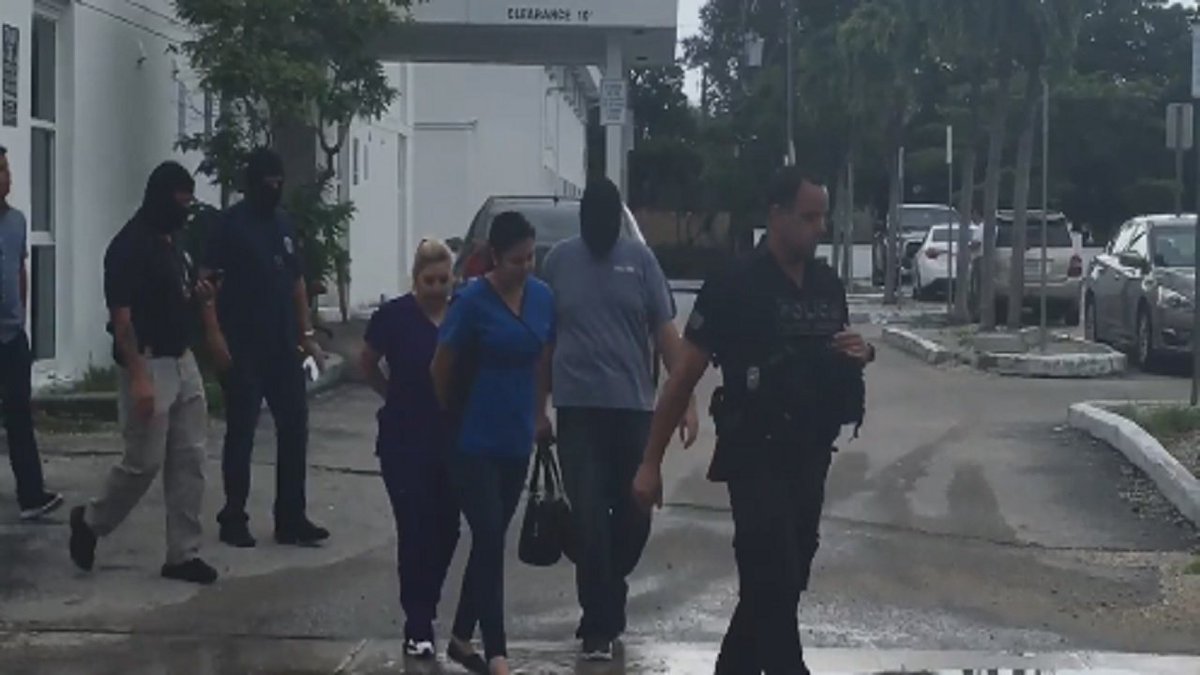 12 arrested in Miami-based medical fraud scheme bit.ly/2aA1zyt?utm_me… https://t.co/nnTwrLgr1M