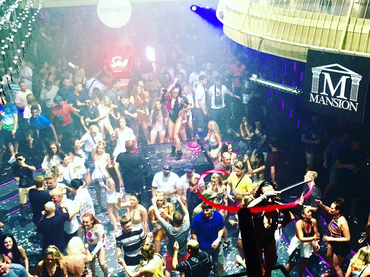 <a href="/MansionIbiza/">Mansion Ibiza</a> is going off right now! #MansionMondays #Ibiza2016