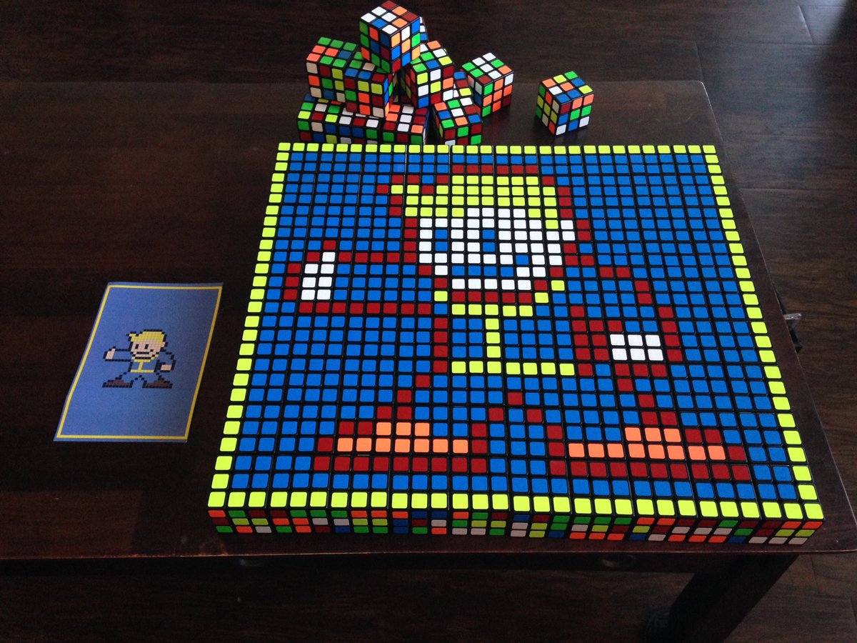 Pixelperspect8's tweet image. Saw the @DobbesDraws work (left) and had to make a mosaic of it 90 cubes. Check out his drawings!