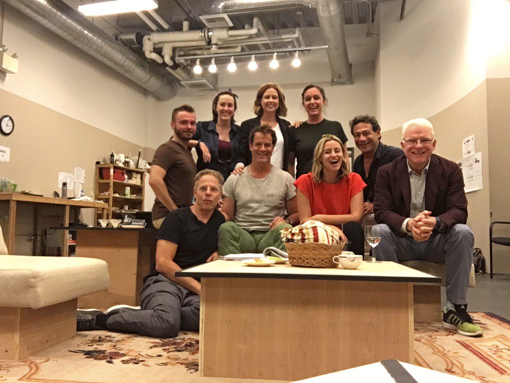 JoshStamberg's tweet photo. Still flying ! #OpeningNight #MeteorShower @SteveMartinToGo @gordonedelstein @jennafischer @lexihenrikson #Germann https://t.co/1FnthT7LSk