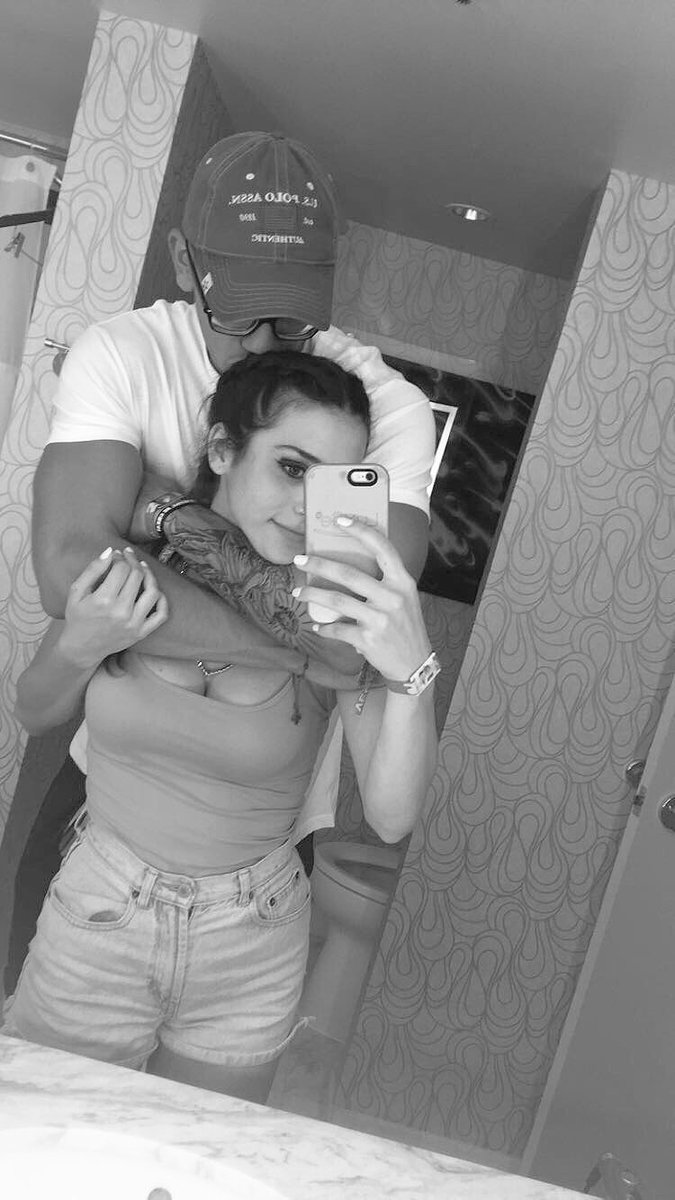 m_valdes18's tweet photo. Best Vegas experience when you showed up #bestfriendandboyfriend https://t.co/VXJiyRCHov