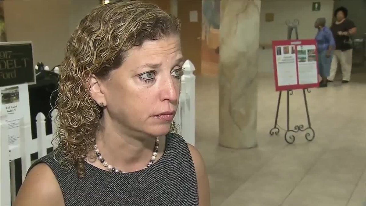Debbie Wasserman Schultz 'working out' details on Tim Canova debate bit.ly/2avsrUR?utm_me… https://t.co/mPLPdfGi4X