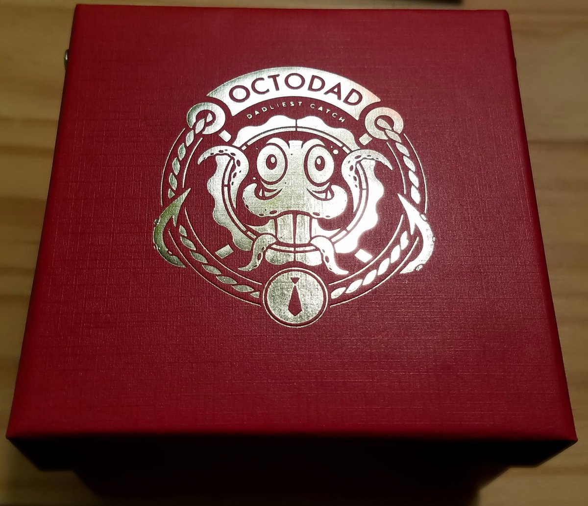 ImpactGameStat's tweet photo. Cannot wait to unbox this when it arrives!!! #Octodad #DadliestCatch #DadEdition #Tie #OctodadTie #WiiU #PS4 #Vita 🐙 https://t.co/kDDgyWbcxr