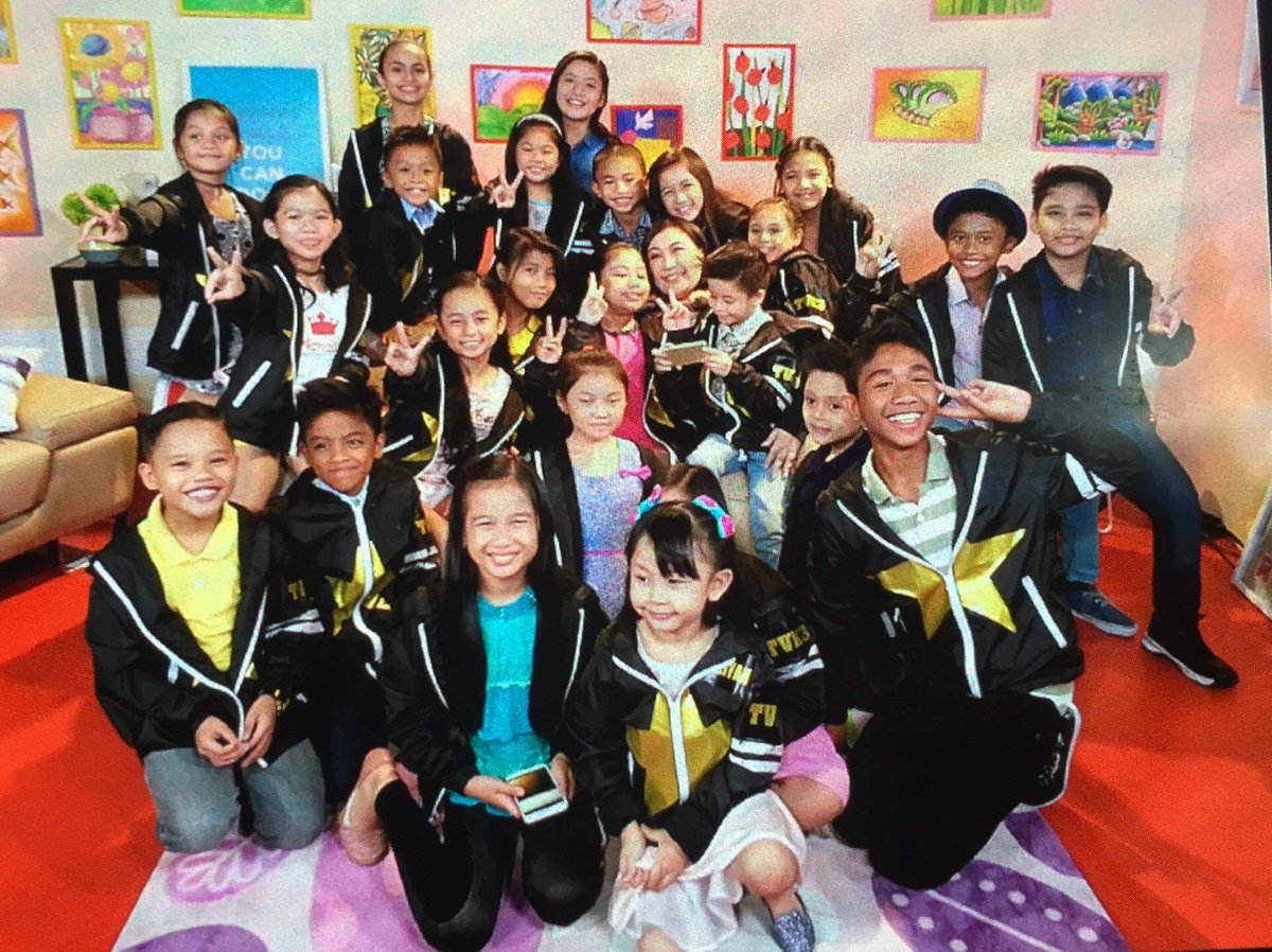 hannahhakami's tweet photo. Out and about with Team Sharon - The Voice Kids Philippine #TheVoiceKids #TheVoiceKidsPH #TeamSharon https://t.co/114Q6j6OsT