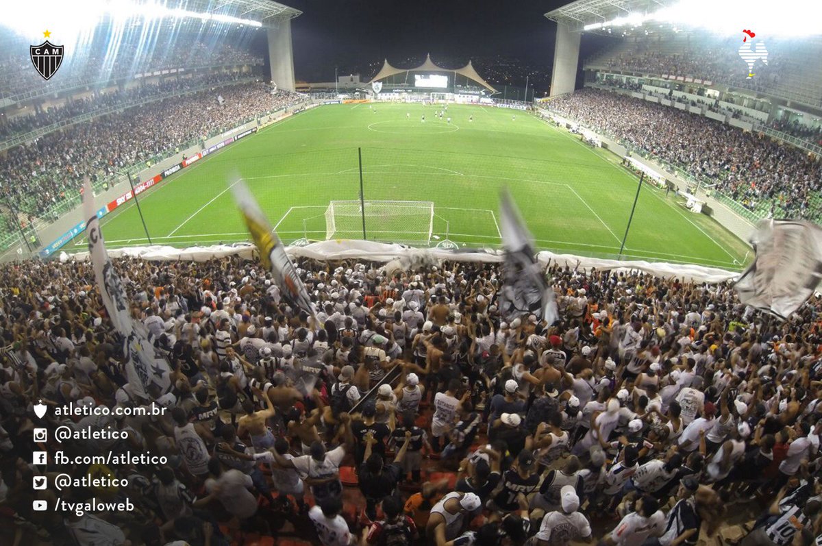 SaoGALO's tweet photo. Bom Dia #SãoGALO RT @atletico Massa atleticana comemorou a 5ª vitória consecutiva do #Galo no Brasileirão! #GALOxCHA https://t.co/MMbIiDIfGS