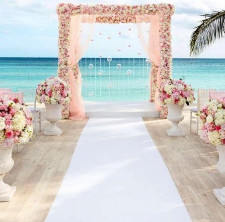 Perfect #aisle with the most amazing backdrop! Would you say 'I Do'? We say absolutely! Sweet Dreams #Newlybrides!