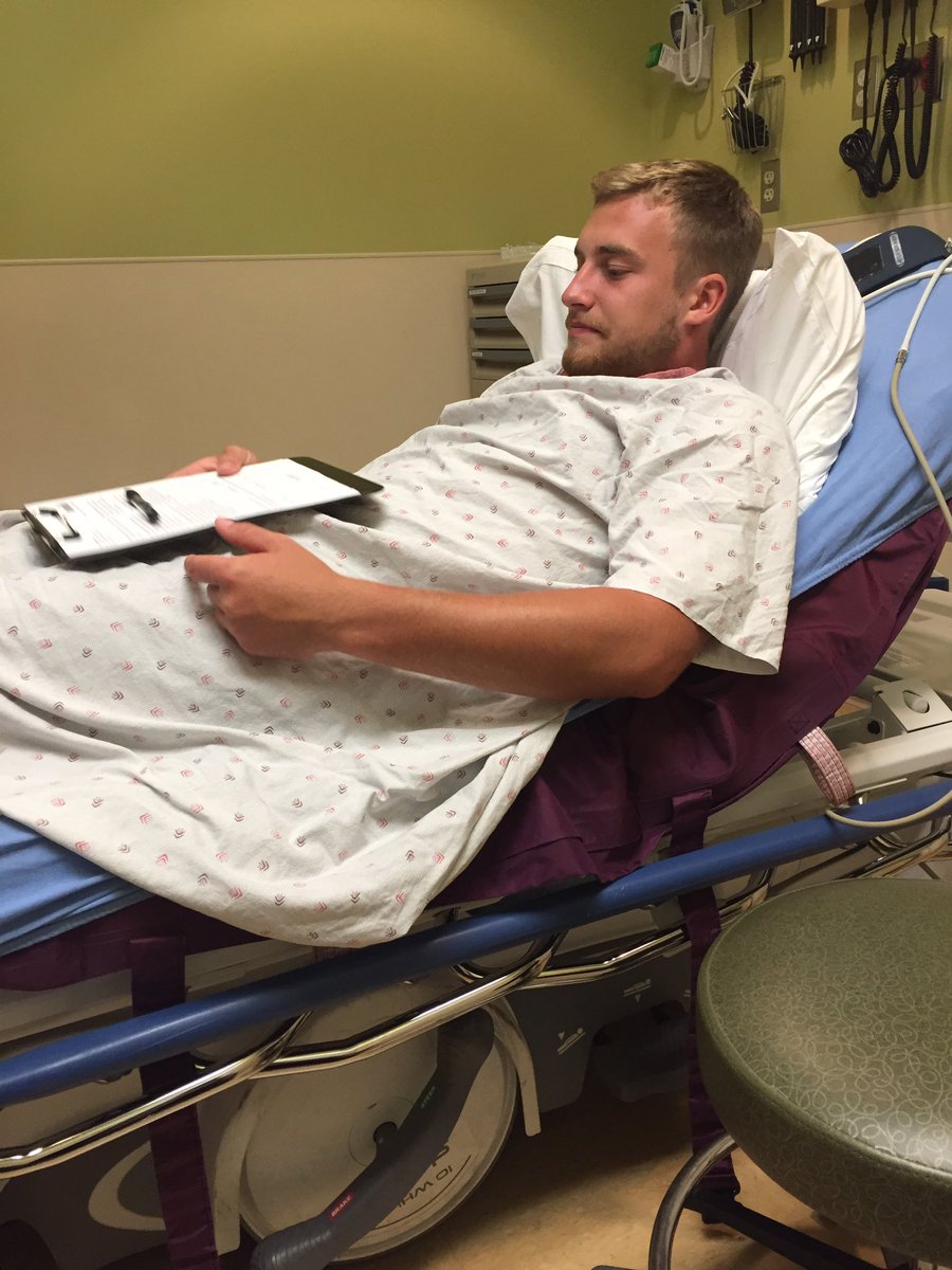 ScrapRollerHcky's tweet photo. @TeamEdward_20 the rumors are true. Scrappers D-man @SamwiseGamdee19 played the championship w/ a ruptured appendix https://t.co/krYBxIlyKl