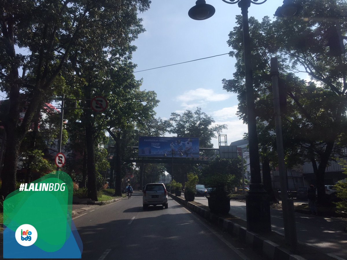 #lalinBDG 9.21 : jalan Dago lengangpic.twitter.com/6ExkOCzoXz: #lalinBDG 9.21 : jalan Dago… dlvr.it/M00Z03 #infobdg