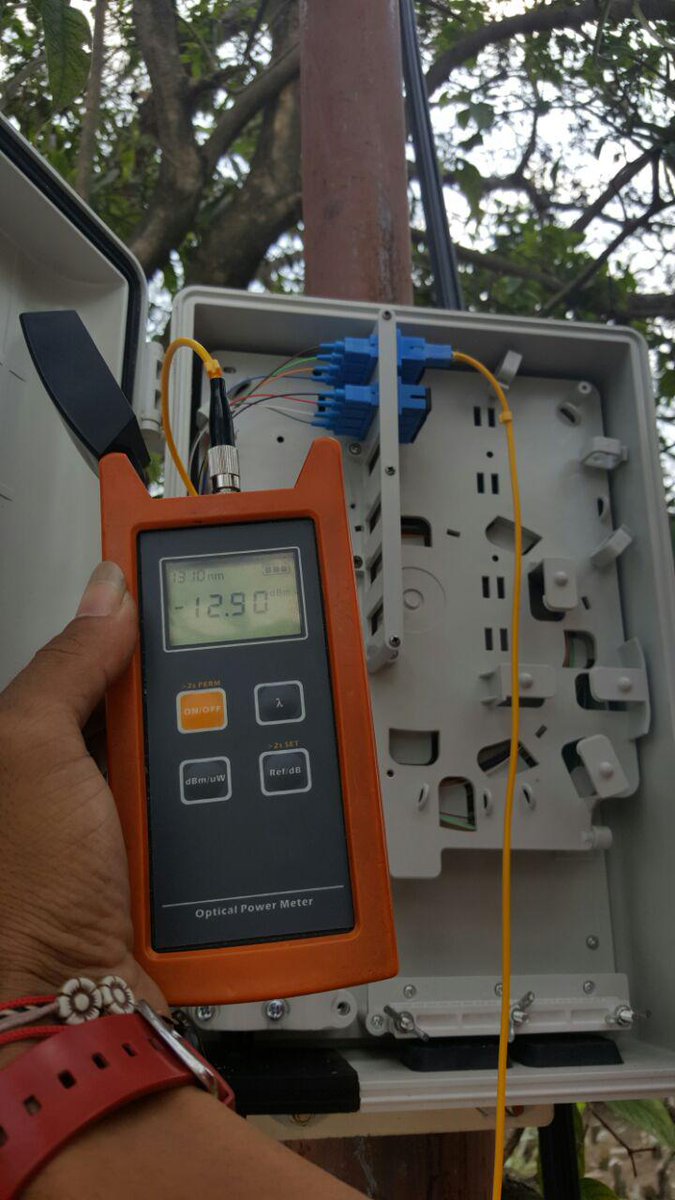 Funtastic5_ED's tweet photo. Pengukuran kualtias Access Fiber ..@parwi66 @_funtastic5_ #TelkomFuntastic5 #EDTREG5 #alpro #mroyek https://t.co/f4txIcs2n0
