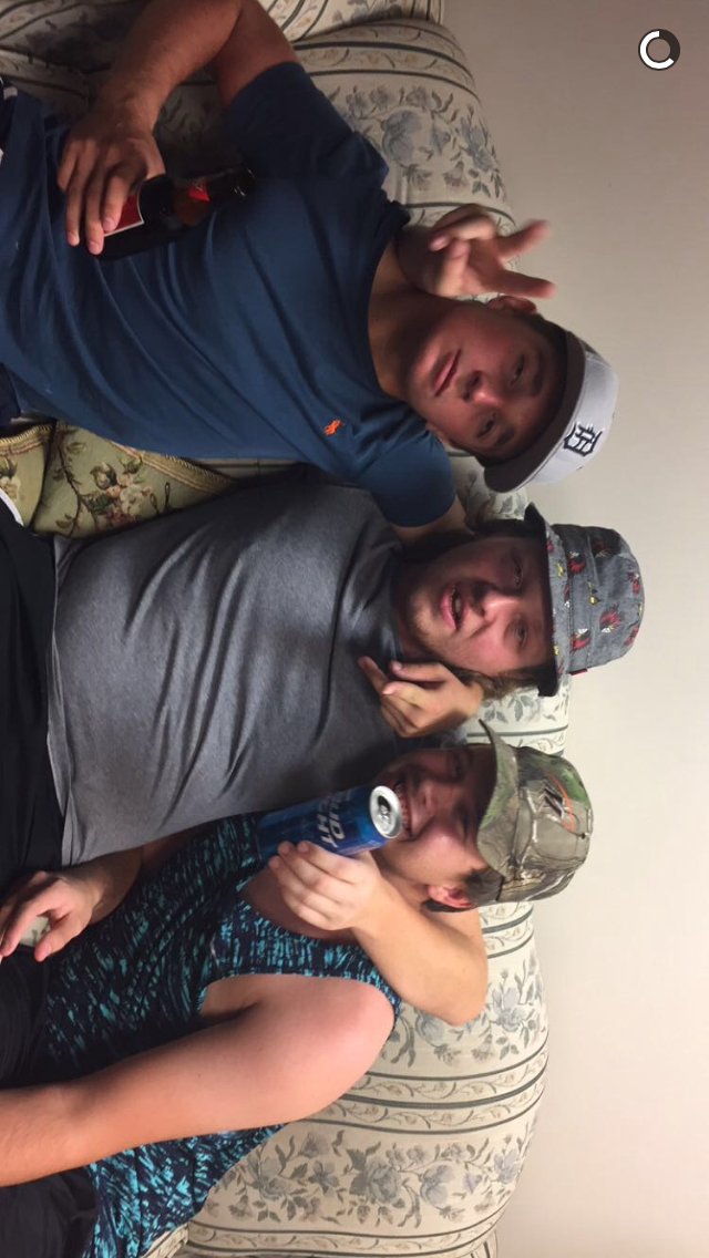 StevenNichy's tweet photo. happy bday matty!!!!!! ily <3 #buttonupboys https://t.co/lXNeE3IzCM