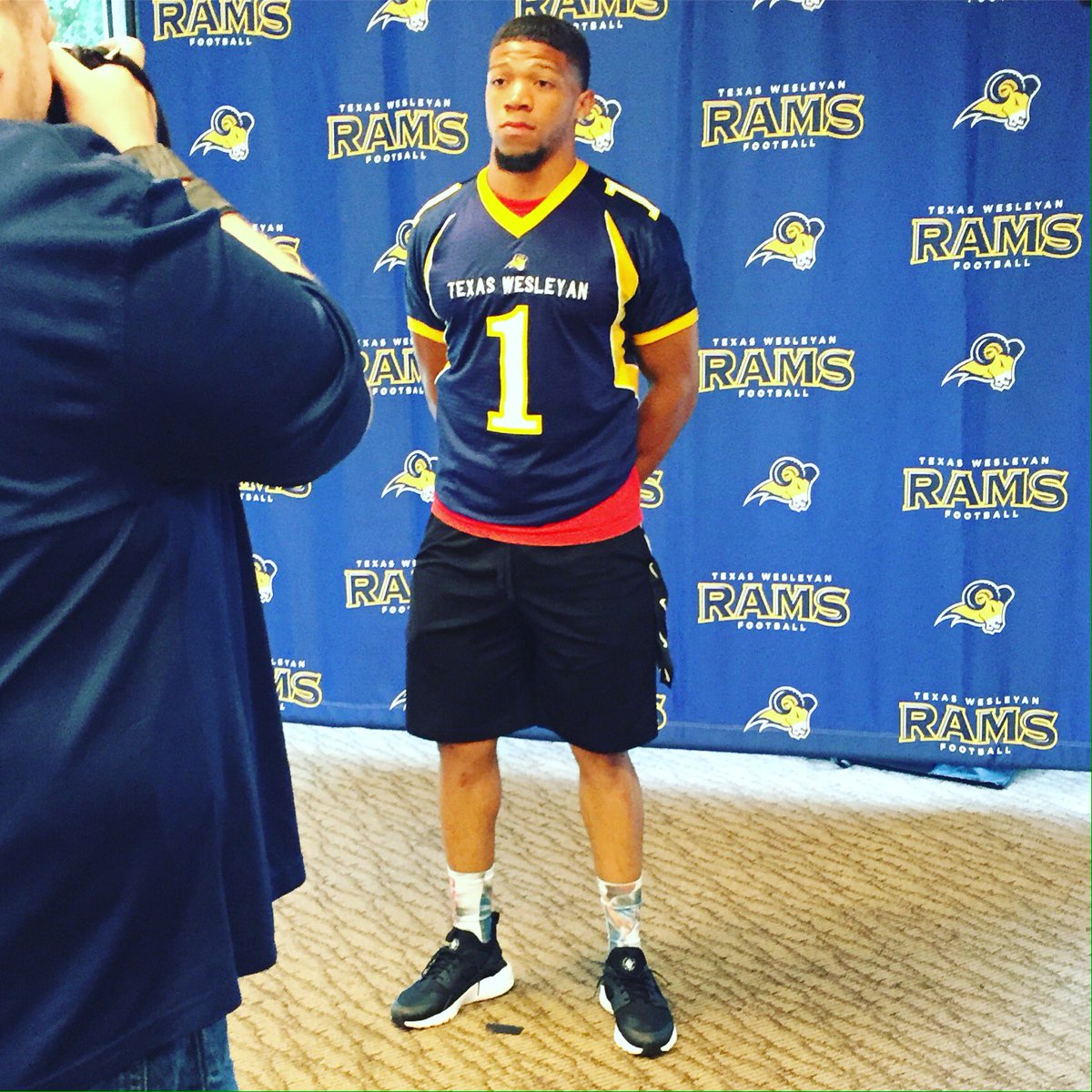 TreyJ_14's tweet photo. Just Wait On It 🏈 #txwes https://t.co/JFKNngn5NA