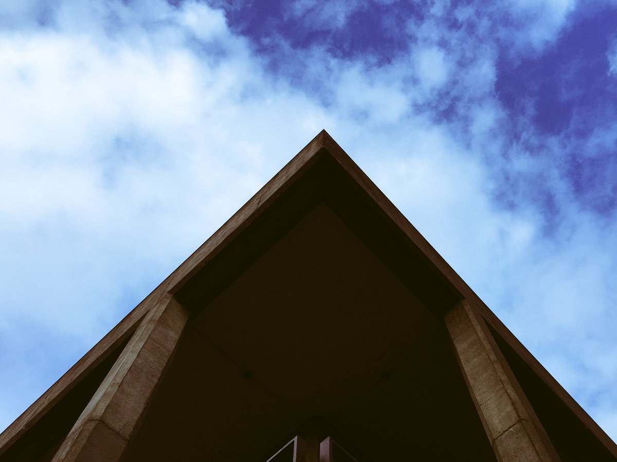 WillametteAlum's tweet image. The UC against a moody August sky. #WillametteUniversity #Willamette_U