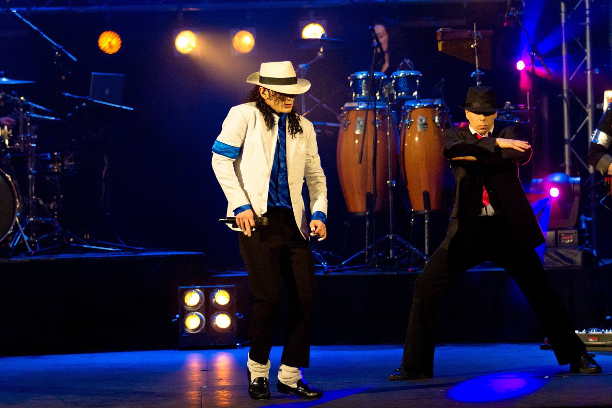 Sweeney_Ents's tweet photo. #PureMJ @spabrid 30 Sept @jacksonliveben https://t.co/Eyk6TKoI6n @jamesbakerpro @BTA_Bridlington @YorksCoastRadio https://t.co/YwyTMWJVQ7
