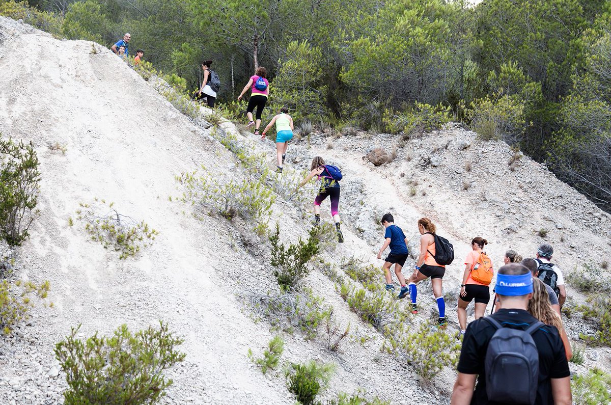 La I Subida Solidaria <a href="/IberianRace/">IberianRace</a> al Molló de la Creu reunió a 120 personas. bit.ly/2aIwCtz #Gandia