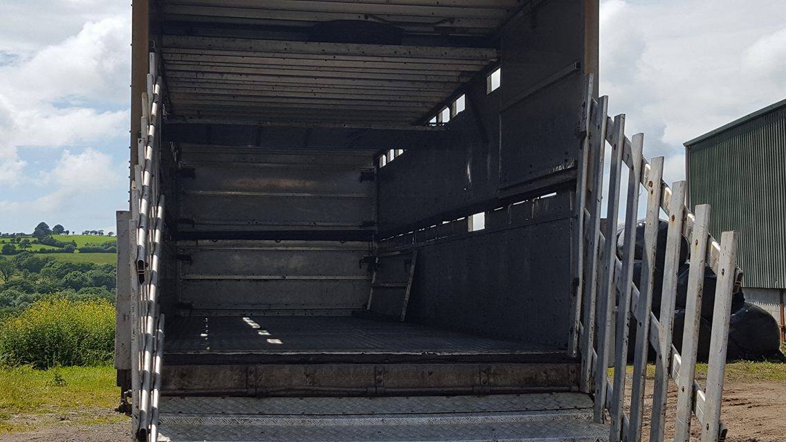 Bodycraft 3-deck container fold down top deck
26ft 6in
Ideal farm trailer
£5500.00 + VAT
West Wales
07831 352494