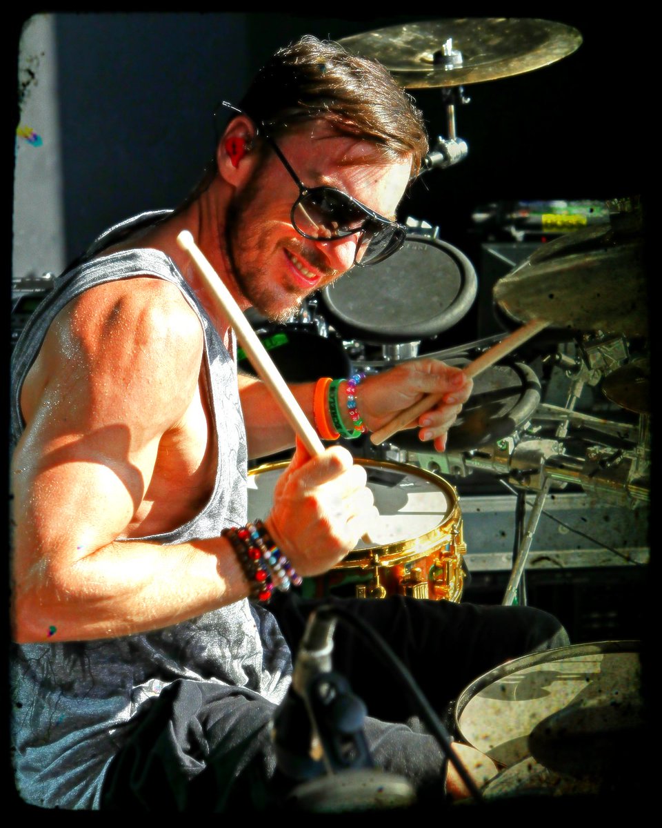 TriadsInNature's tweet image. I'm fixing to hit 4000 tweets!
Let's start a countdown ♥
#theymakemelookgood
#TriadAlert
#MarsRocks
#ShanatomyLesson